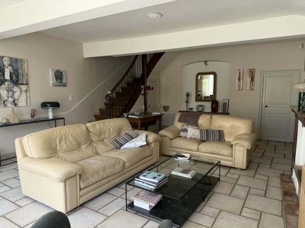 Élégante maison de caractère avec jardin