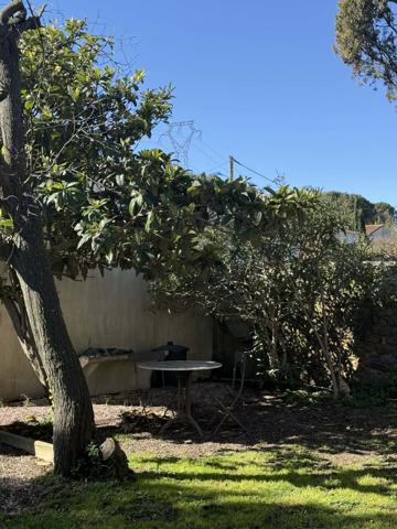Élégante maison de caractère avec jardin