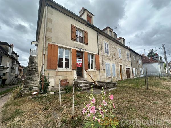 Vente Maison91 m² - 5 Pièces - SAINT AMAND MONTROND (18200)