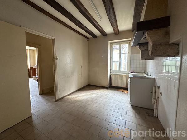 Vente Maison91 m² - 5 Pièces - SAINT AMAND MONTROND (18200)