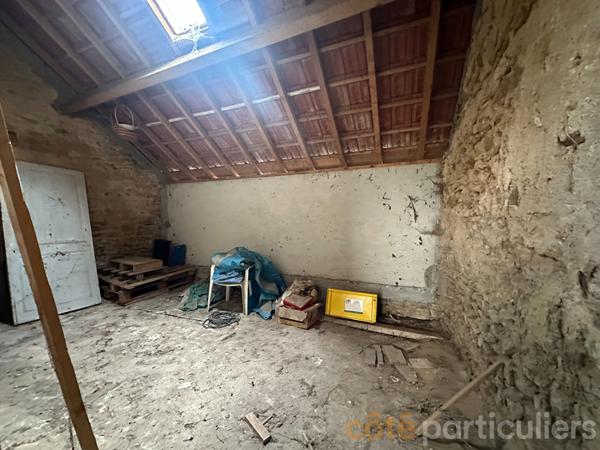 Vente
                Maison91 m² - 5 Pièces -
                    SAINT AMAND MONTROND (18200)