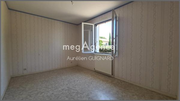 Maison à Bressuire, 79300 - 6 pièces 96m²