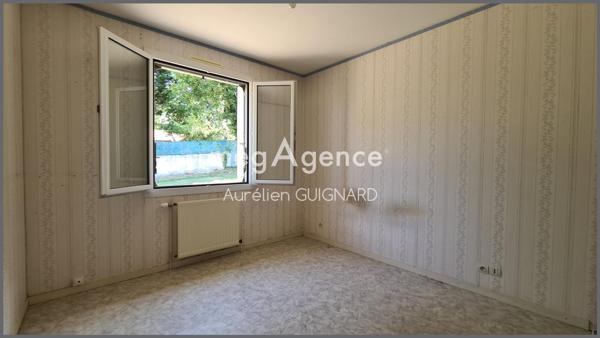 Maison à Bressuire, 79300 - 6 pièces 96m²