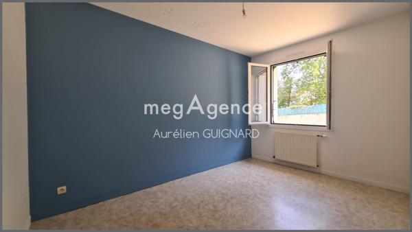 Maison à Bressuire, 79300 - 6 pièces 96m²
