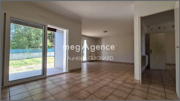 Maison à Bressuire, 79300 - 6 pièces 96m²