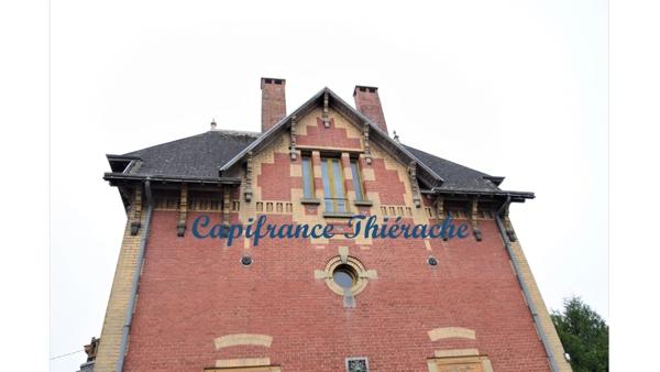 Dpt Aisne (02), sur Hirson, à vendre Demeure de caractère de 194.85m² de surface habitable sur parcelle de 772m²