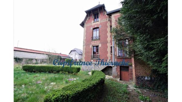 Dpt Aisne (02), sur Hirson, à vendre Demeure de caractère de 194.85m² de surface habitable sur parcelle de 772m²