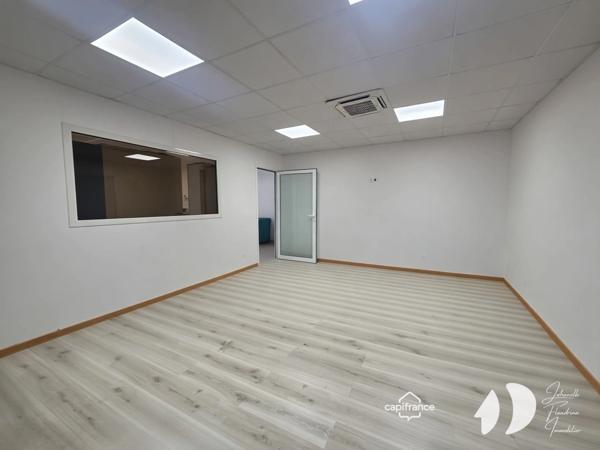 Bureau/local - plateau de 133 m² avec 4 espaces – Idéalement situé à Jarry