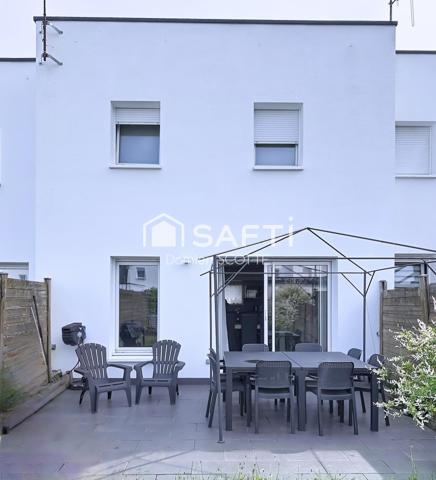 Maison 104 m², 4 chambres, garage et parking