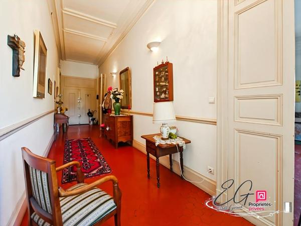 Appartement bourgeois d'exception de 284 m² avec terrasse, balcon filant et vue sur le parc