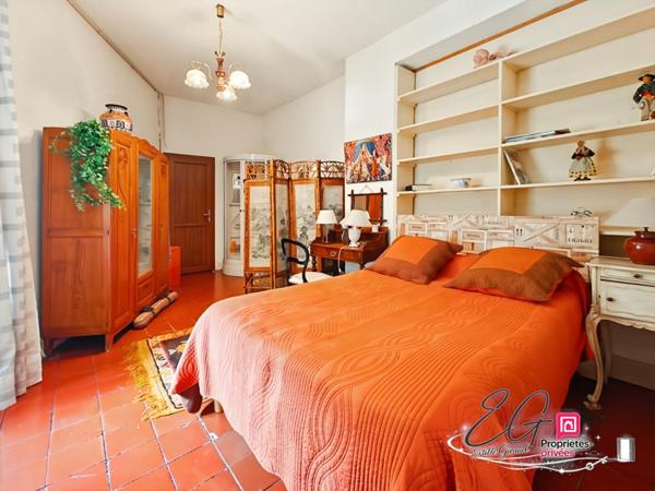 Appartement bourgeois d'exception de 284 m² avec terrasse, balcon filant et vue sur le parc