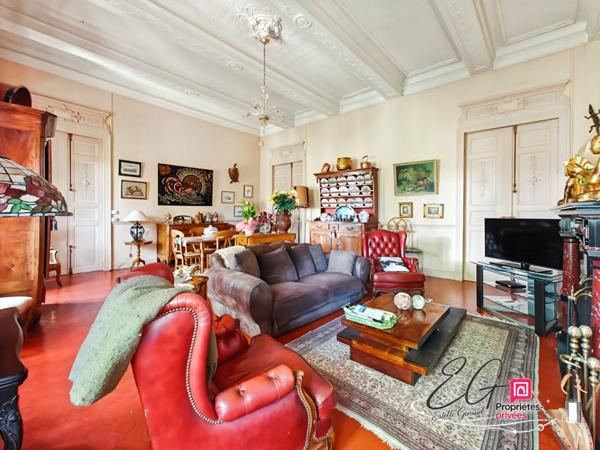 Appartement bourgeois d'exception de 284 m² avec terrasse, balcon filant et vue sur le parc