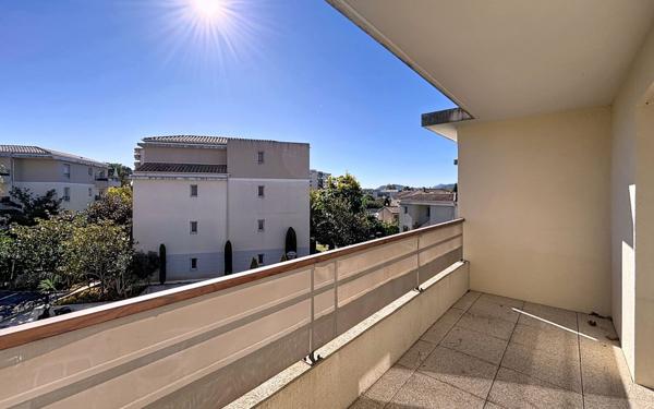 Appartement à vendre    2 pièces • 40,63 m2 Cannes