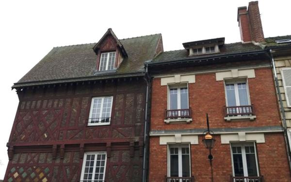 Appartement à louer    3 pièces •  Compiègne