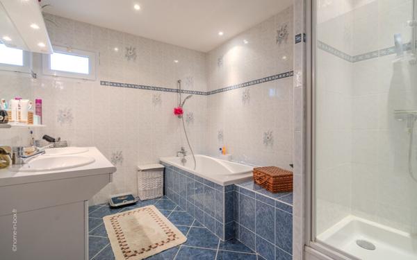 Maison à vendre    7 pièces • 181 m2 Crécy-la-Chapelle