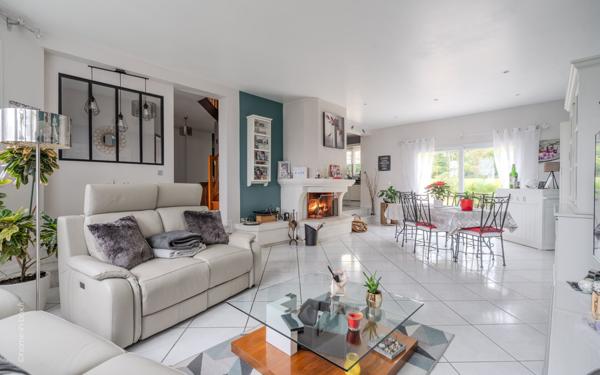 Maison à vendre    7 pièces • 181 m2 Crécy-la-Chapelle