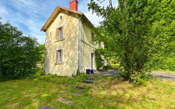 Maison à vendre    4 pièces •  Neuvic