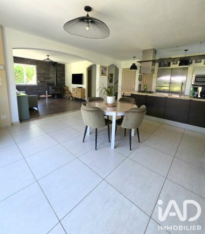 Maison à vendre 7 pièces 150 m² Archamps