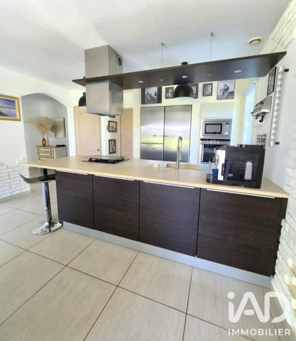 Maison à vendre 7 pièces 150 m² Archamps