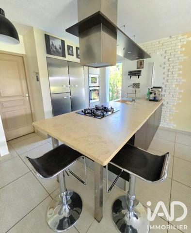 Maison à vendre 7 pièces 150 m² Archamps
