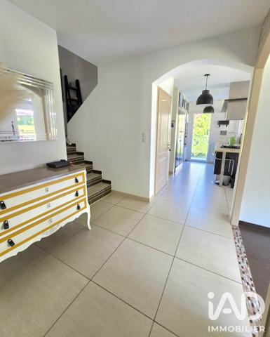 Maison à vendre 7 pièces 150 m² Archamps