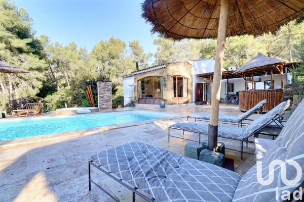 Maison à vendre 6 pièces 148 m² Ceyreste