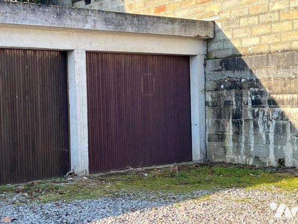 LISIEUX 3 GARAGES LOUES 