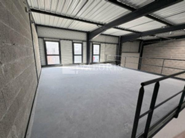 Local d’activités de 299m² à 618m² à la location