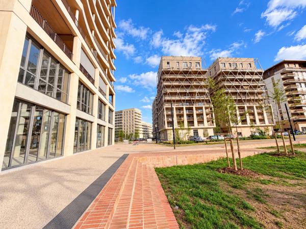 Appartement
         2 pièces
        - 47 m² Exclusivité 210 000 €*
