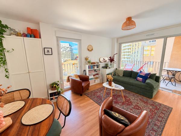 Appartement
         2 pièces
        - 47 m² Exclusivité 210 000 €*