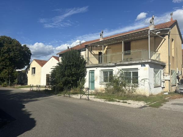 Orange (84100) Immeuble de rapport 215 m2