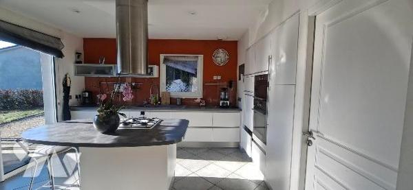 A Saint-Chamond, maison individuelle et terrain constructible.