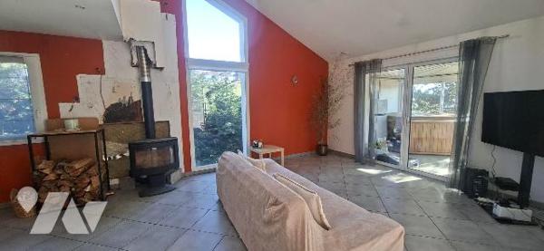 A Saint-Chamond, maison individuelle et terrain constructible.