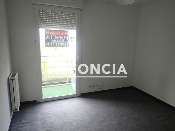 Location Studio 15.61 m² - 270 272 274 ROUTE DE FOUGERES Rennes 35700