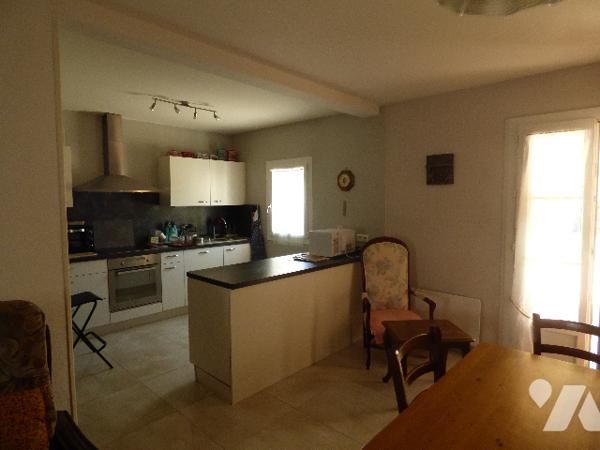 Nyons, appartement T2 en RDC, avec jardin privatif de 102m2, vendu avec un  garage dans copropriété,