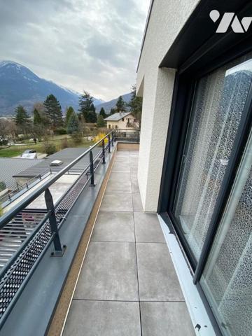 Appartement avec terrasse et vue montagne