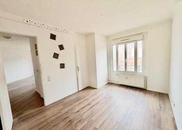 Appartement refait à neuf proche métro