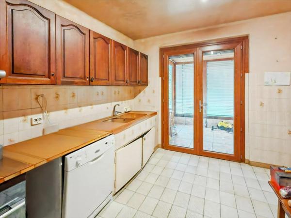 Maison 7 pièces – Environ 180 m² habitables + sous-sol – Quartier résidentiel Gaillard – Fort potentiel !