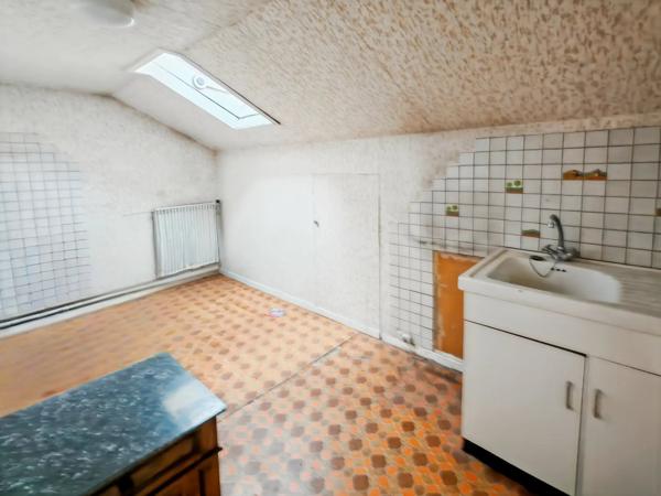 Maison 7 pièces – Environ 180 m² habitables + sous-sol – Quartier résidentiel Gaillard – Fort potentiel !