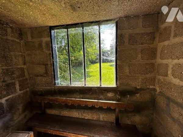 EXCLUSIVITE
Proche toutes commodités, maison bourgeoise comprenant une entrée desservant une s...