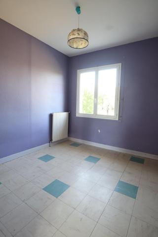 Maison 3 chambres avec garage sur terrain 920 m2