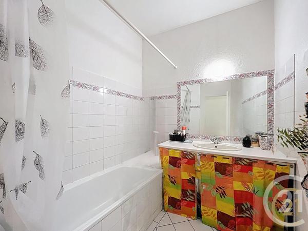 Appartement F4 à vendre  4 pièces - 72 m2 COUTHENANS - 70