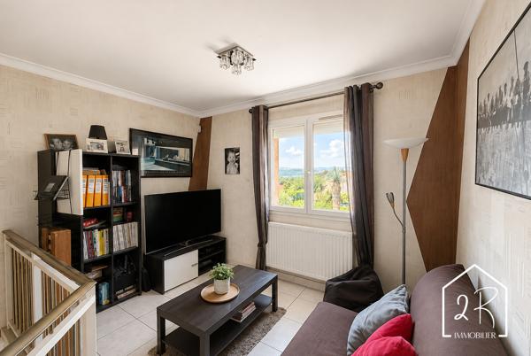 Maison individuelle 126 m² avec garage et piscine