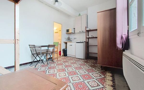 Appartement à vendre    1 pièce •  Avignon