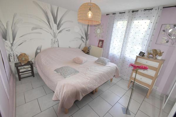 PROCHE DAX ( 5 mn ) - ANCIEN CORPS DE FERME RENOVE DU XVIII° - DEPENDANCES - PISCINE