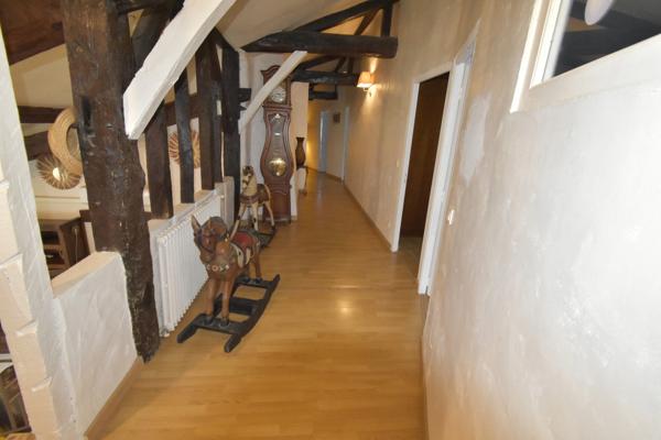 PROCHE DAX ( 5 mn ) - ANCIEN CORPS DE FERME RENOVE DU XVIII° - DEPENDANCES - PISCINE