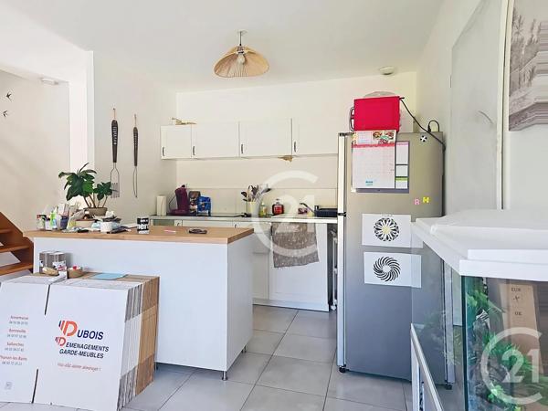 Maison à vendre  4 pièces - 90 m 2   LAGNIEU  - 01