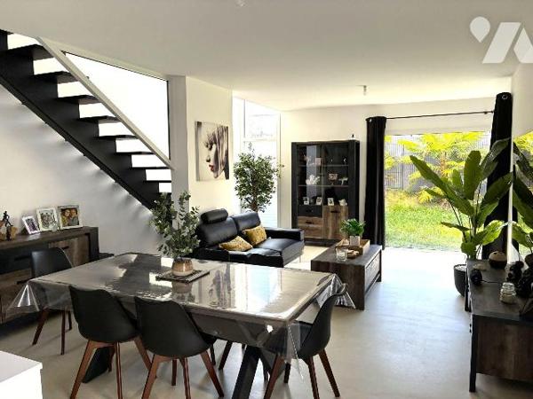 MELESSE / CAP MALO 

Maison contemporaine - Golfe de Cap Malo - À moins de 10 min de Rennes
...