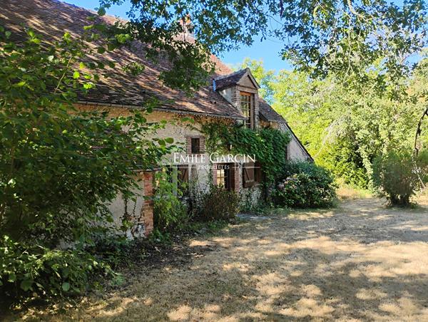 A vendre - Loiret  (45)- Maison de campagne avec piscine et grange -