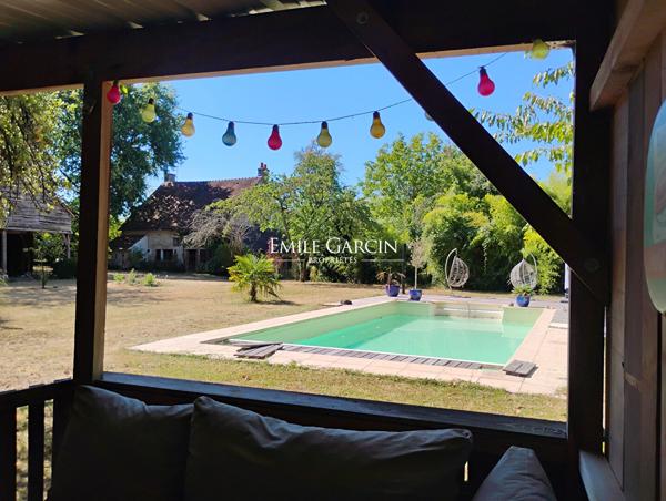A vendre - Loiret  (45)- Maison de campagne avec piscine et grange -